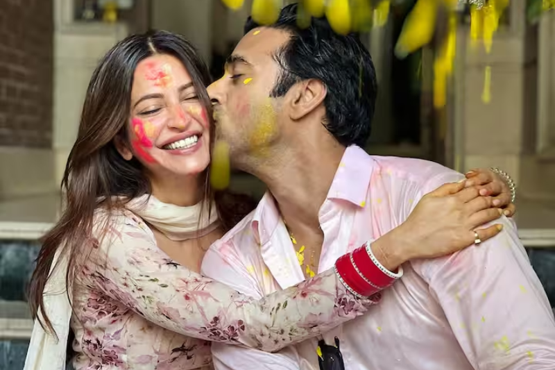Click Celebrate Holi Photoshoot Ideas Inspired by Bollywood Stars 2